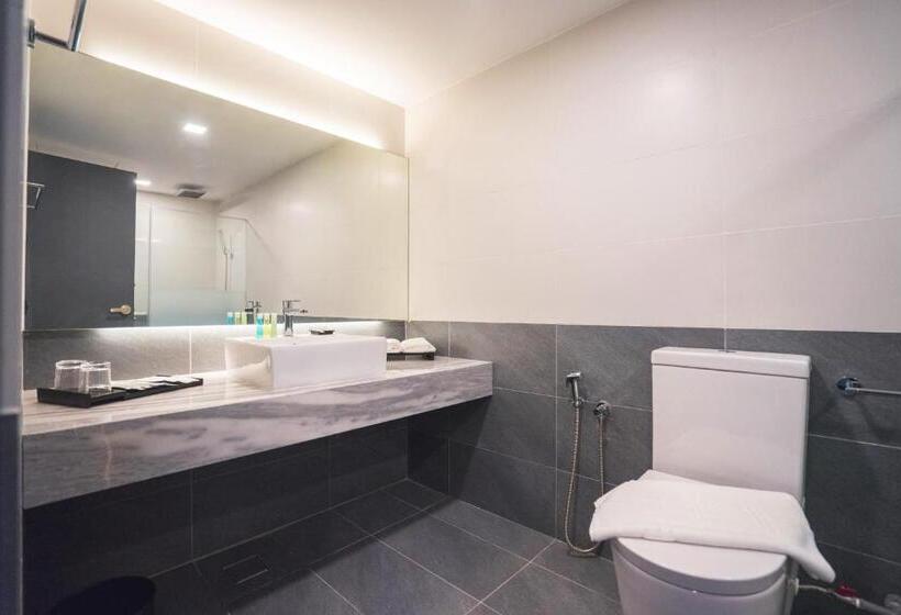 Family Suite, Z