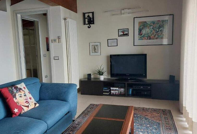 1 Bedroom Apartment Lake View, Villa Paola