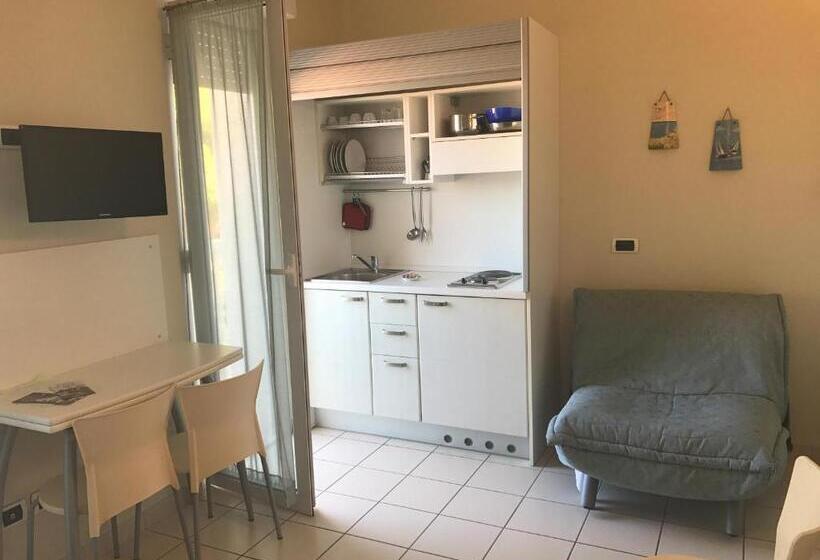 اتاق استاندارد با بالکن, Residence Hr Civi
