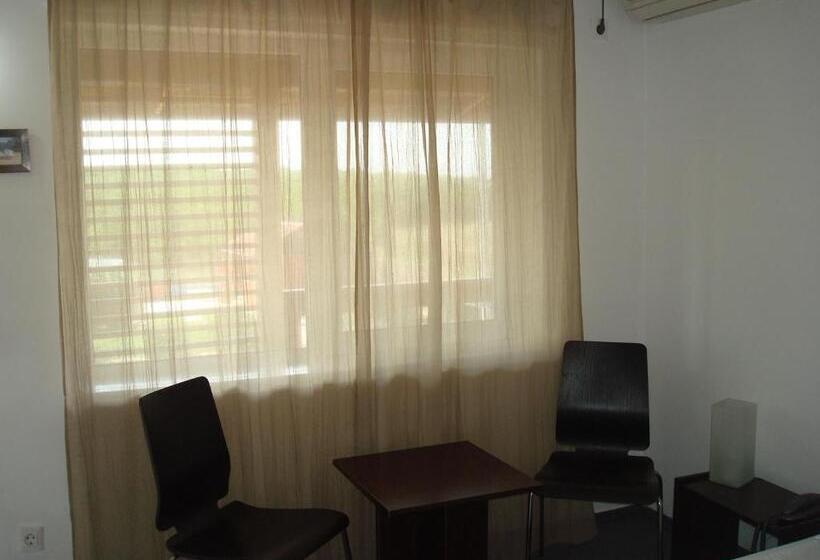 اتاق استاندارد, Pension Oasis