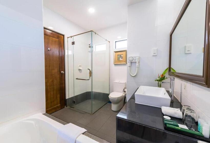 Семейный Номер, Tok Aman Bali Beach Resort @ Beachfront