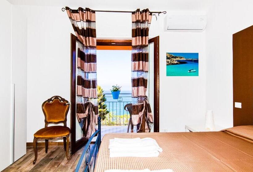 オーシャンビュースーペリアールーム, B&b A Mare