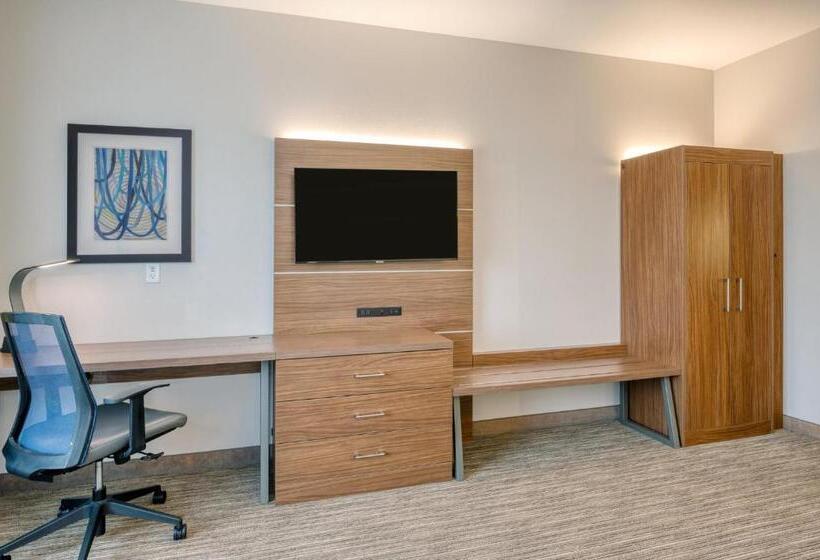 Люкс Кровать Кинг, Holiday Inn Express Troy, An Ihg