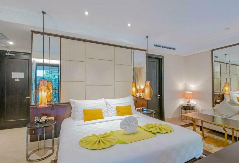 Номер Premium Вид на Бассейн, Jambuluwuk Oceano Seminyak