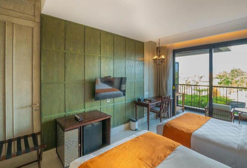 Номер Deluxe с Балконом, Jambuluwuk Oceano Seminyak