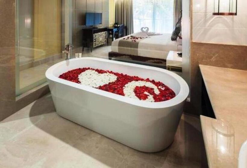 Полулюкс с Балконом, Jambuluwuk Oceano Seminyak