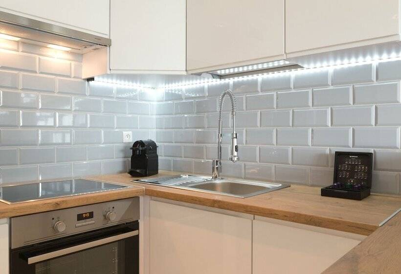 Апартаменты Deluxe 1 Спальня, Smolna Apartments By Your Freedom