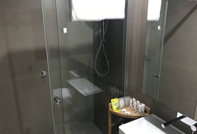 침실 2개 아파트, Winston Apartments