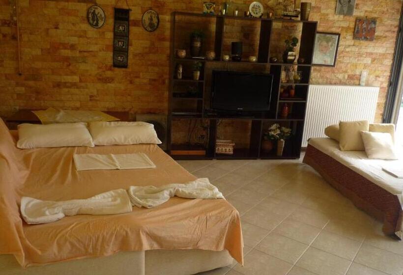 استودیوی استاندارد, Hostel Stylianos Kissamos