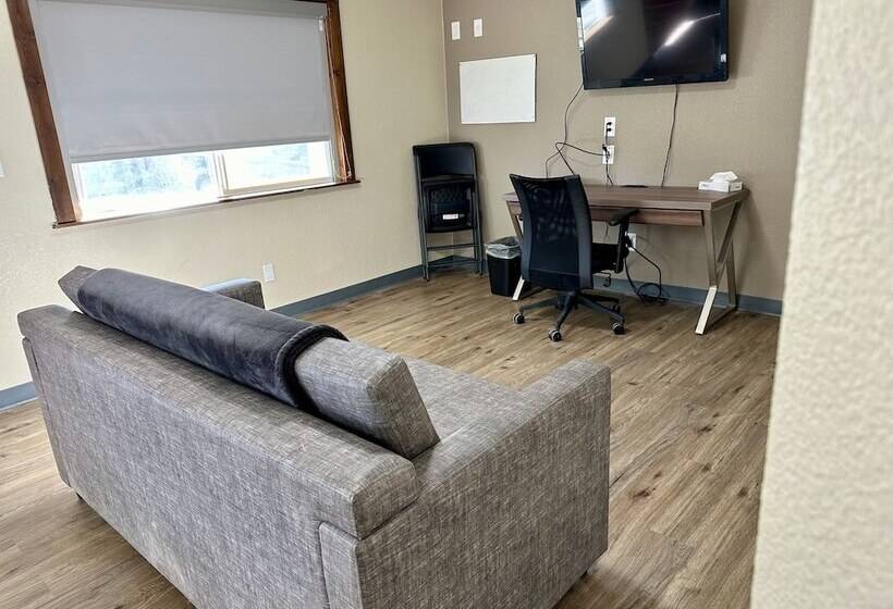 شقة غرفة واحدة, Wapiti Self Service Lodge