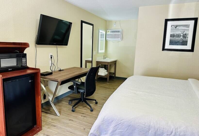 شقة غرفة واحدة, Wapiti Self Service Lodge