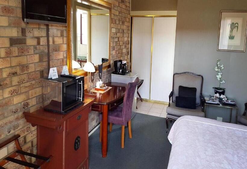 Номер Deluxe Кровать Кинг, Centre Point Midcity Motor Inn