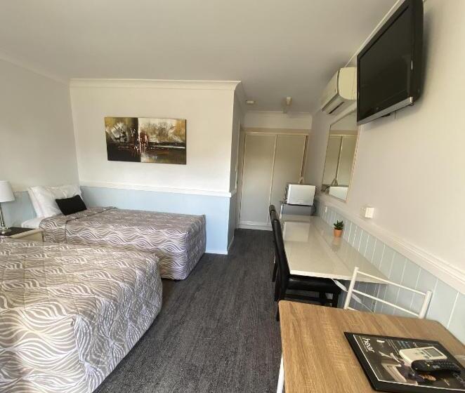 Номер Стандарт, Centre Point Midcity Motor Inn