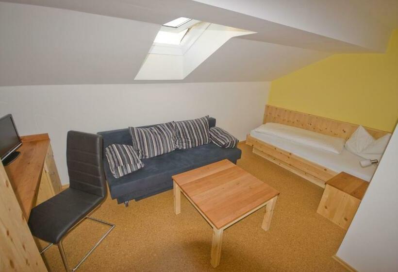 标准单人间, Osternacherhof