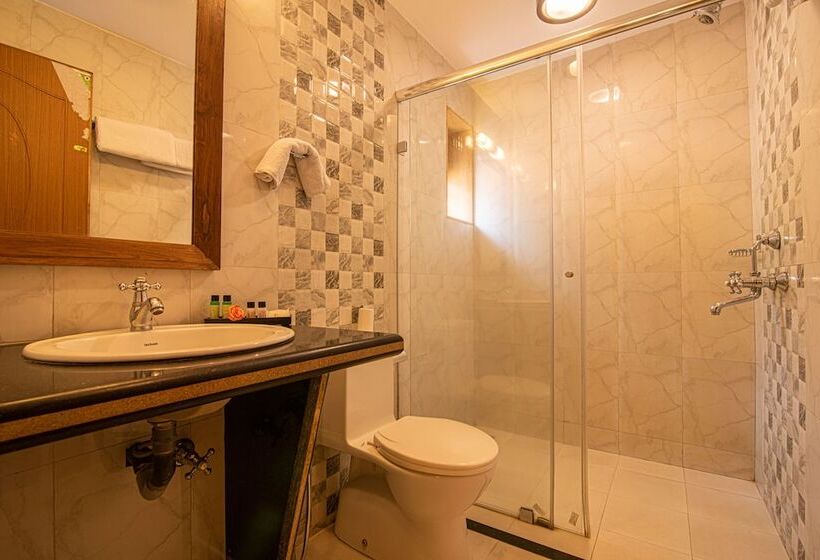 Номер Deluxe, The Grand Leoney Resort
