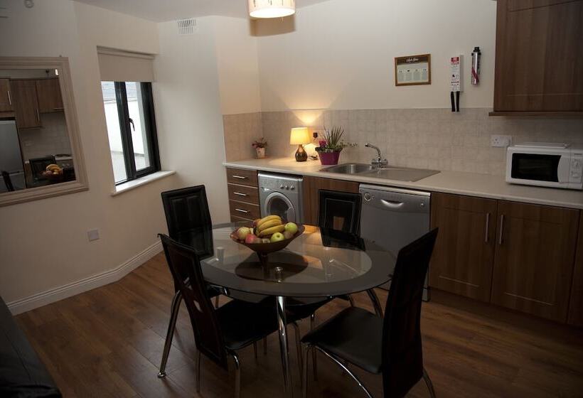 Апартаменты 2 Спальни, Arch House B&b & Apartments