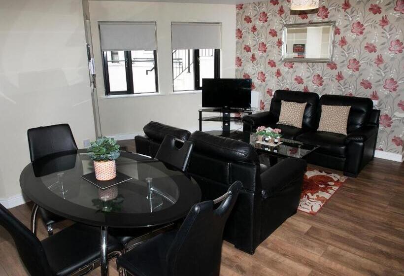 Апартаменты 3 Спальни, Arch House B&b & Apartments