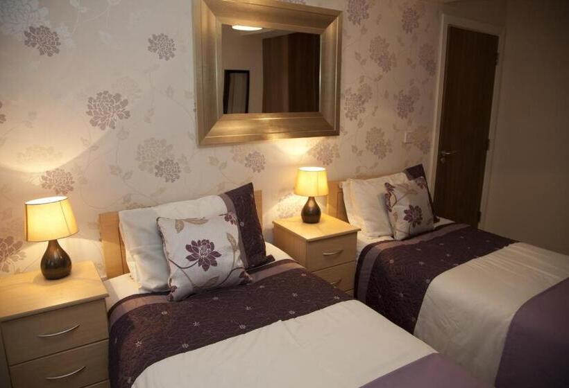 Апартаменты 3 Спальни, Arch House B&b & Apartments