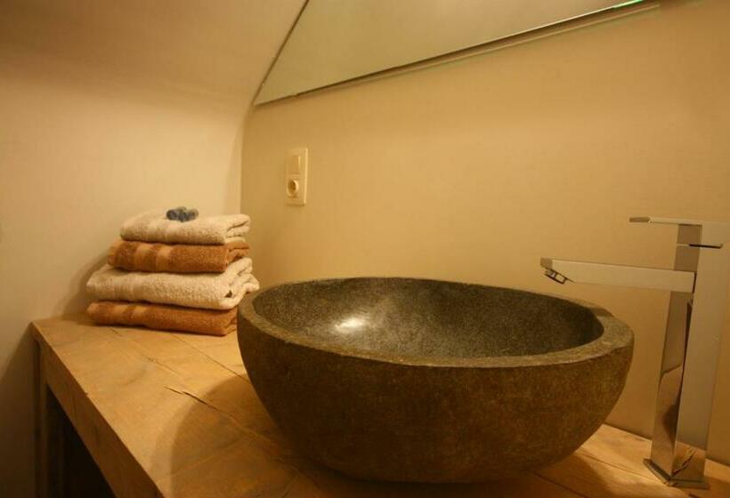 اتاق استاندارد, B&b Crijbohoeve