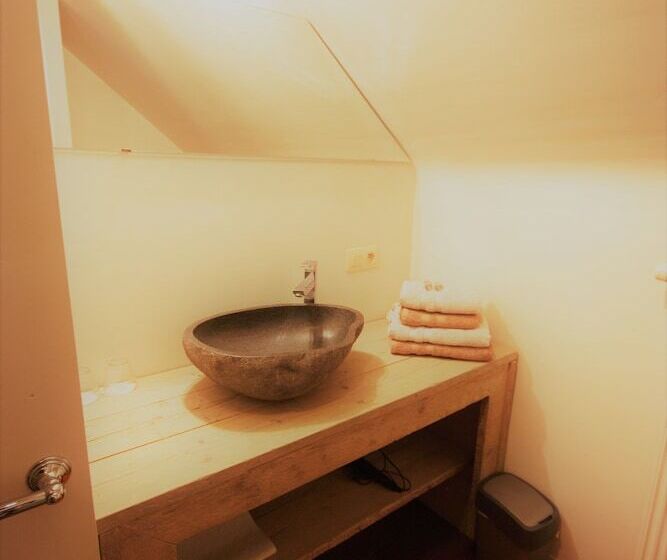 اتاق استاندارد, B&b Crijbohoeve