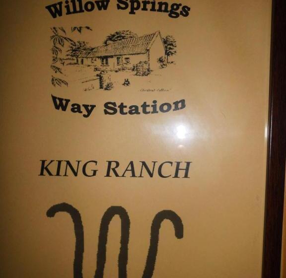 四人标准间, Willow Spring Way Station Bed & Breakfast