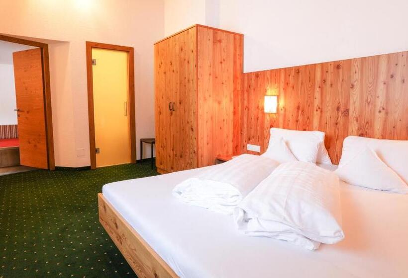 Апартаменты 2 Спальни, Berghotel Rasis