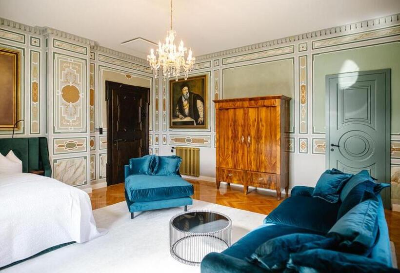Полулюкс Повышенной Комфортности, Georgi Schloss   Boutique