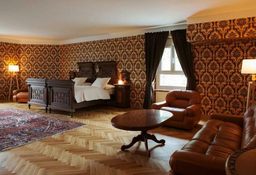 סוויטה, Georgi Schloss   Boutique