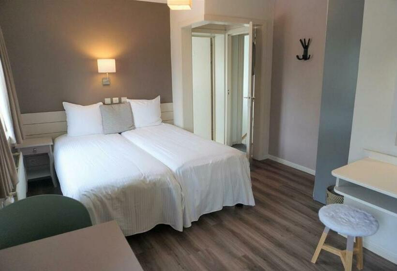 סוויטת ג'וניור, Bon Accueil