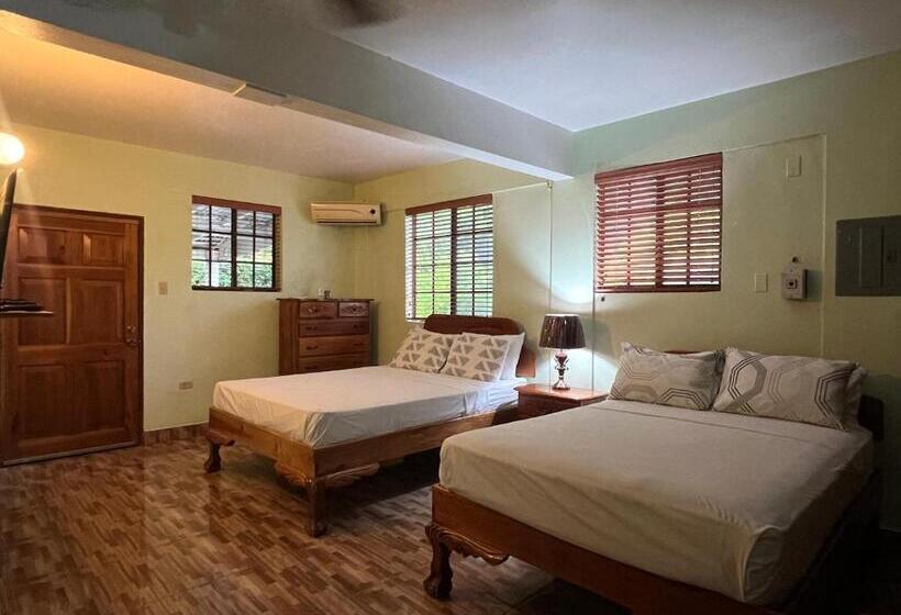 سوییت لوکس, Castlevue B&b