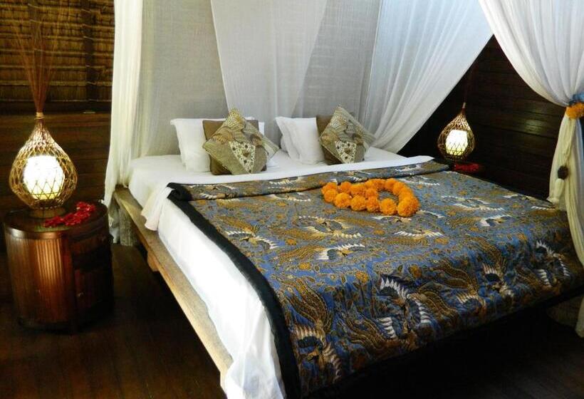 Хижина, Cili Emas Oceanside Resort