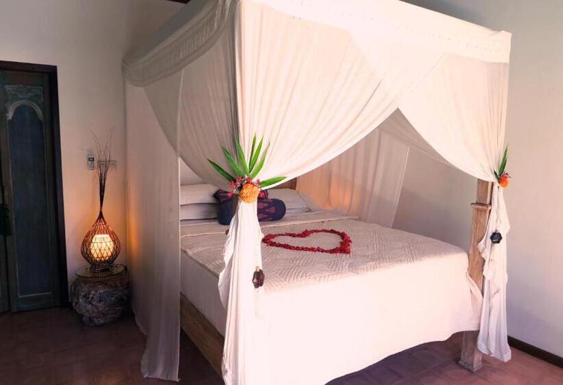Вилла 3 Спальни, Cili Emas Oceanside Resort