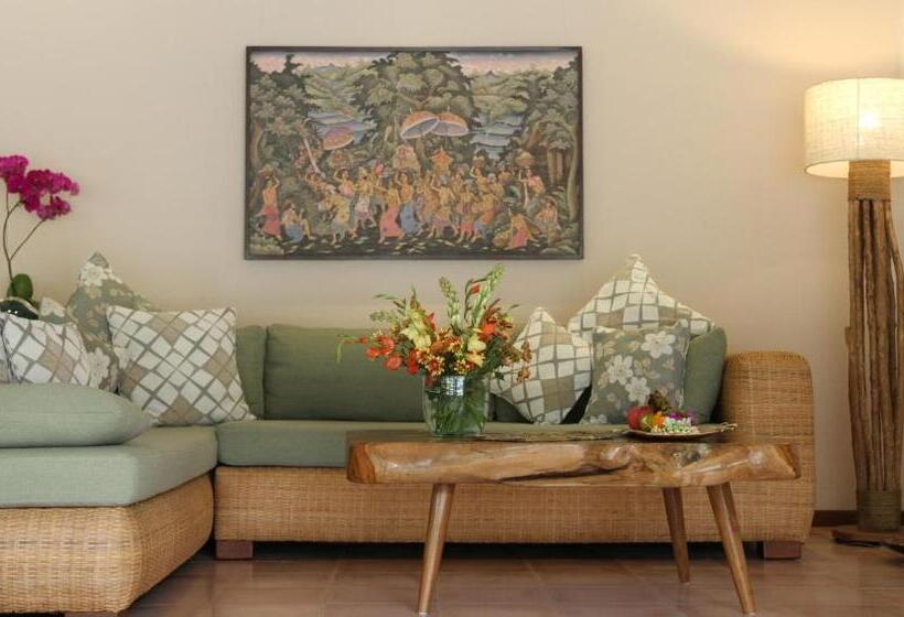Вилла 3 Спальни, Cili Emas Oceanside Resort