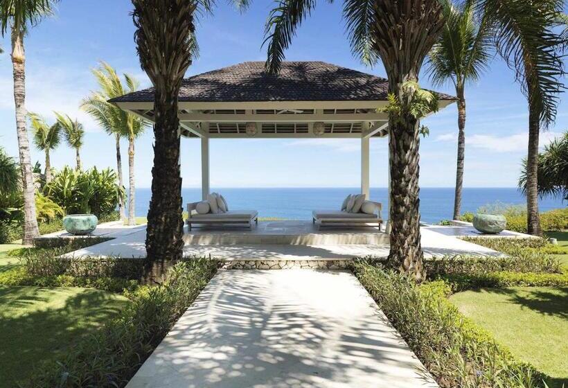 Вилла 5 Спален, The Ungasan Clifftop Resort