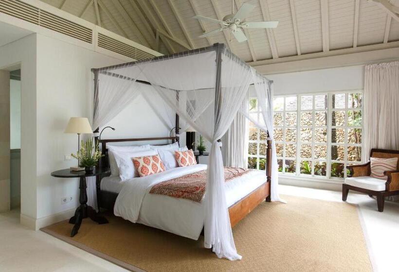 Вилла 5 Спален, The Ungasan Clifftop Resort
