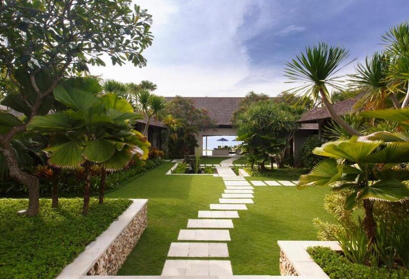 Вилла 4 Спальни, The Ungasan Clifftop Resort