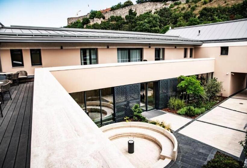 Люкс Вид на Реку, Villa Gran
