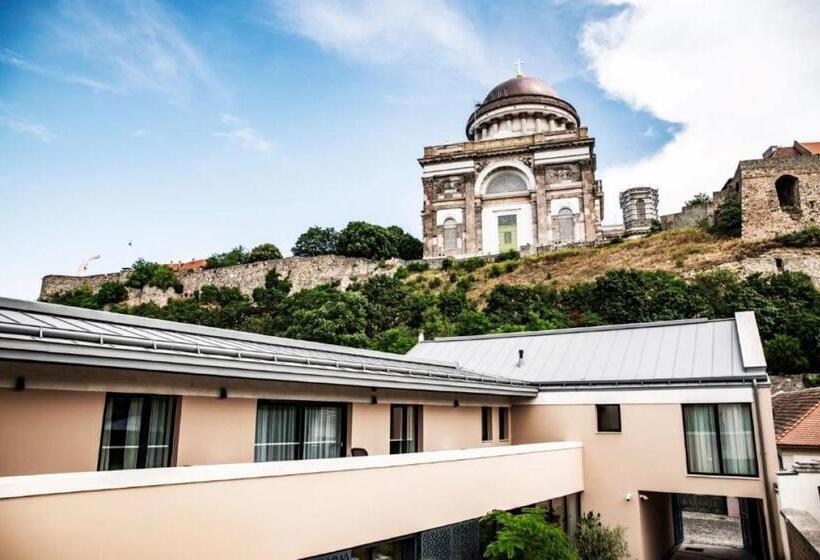 Трехместный Номер Стандарт с Балконом, Villa Gran