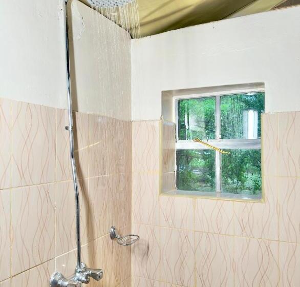 اتاق استاندارد سه نفره, Mara Empiris Safari Camp