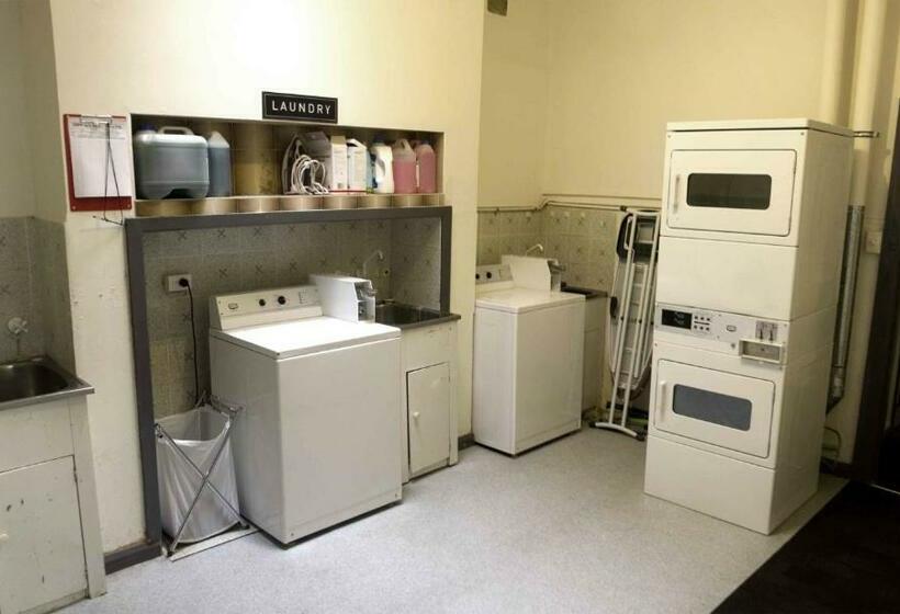 اتاق اکونومی, Shiralee Hostel  Note   Valid Passport Required To Check In