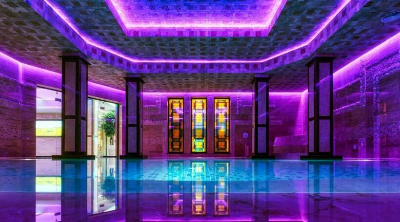 バルコニー付き1ベッドルームアパートメント, National Palace Wine & Spa