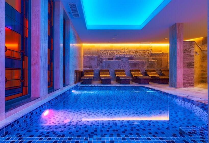 디럭스 룸, National Palace Wine & Spa
