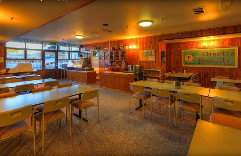 Четырехместный Номер Стандарт, Kookaburra Lodge