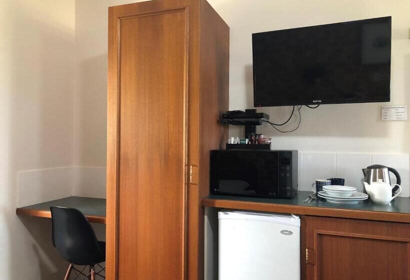 이그제큐티브 스위트, Airport Clayfield Motel