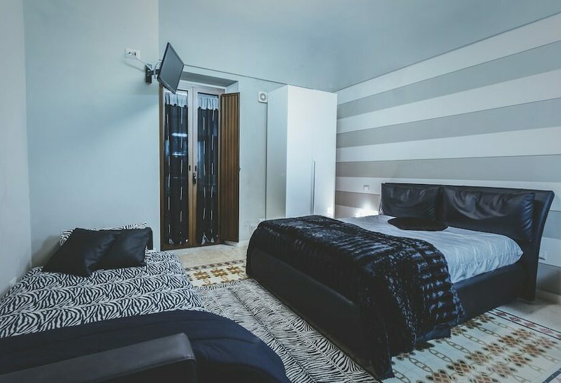 استودیو استاندارد با بالکن, B&b Portanuova