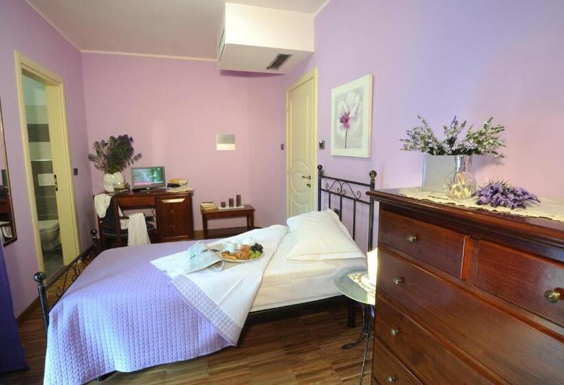 غرفة قياسية, Villa Vecchio