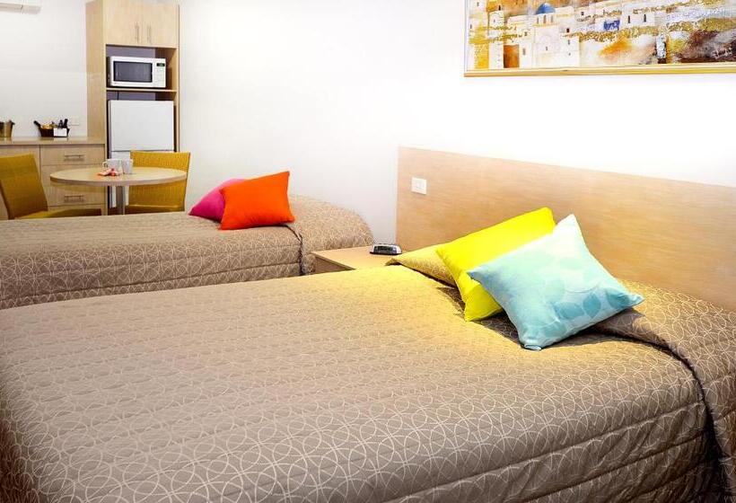 Family Suite, Mackellar Motel
