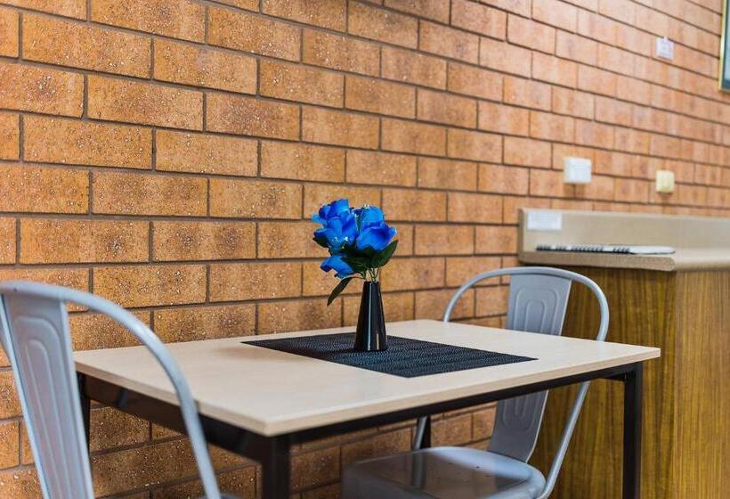 Номер Стандарт, Castlereagh Motor Inn