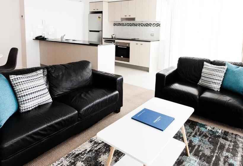 Апартаменты 2 Спальни Вид на Море, Ocean Views Resort Caloundra