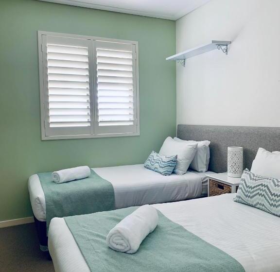 Апартаменты 3 Спальни Вид на Море, Ocean Views Resort Caloundra